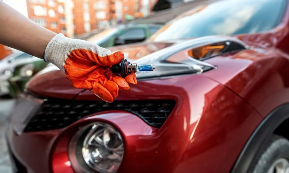 advantages of hiring automotive locksmiths