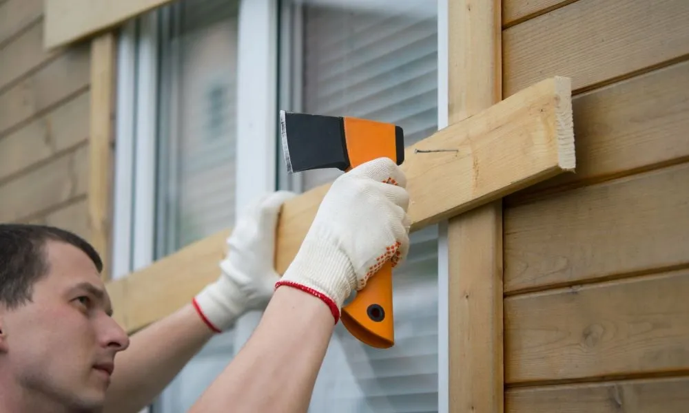 benefits of hiring professional locksmiths