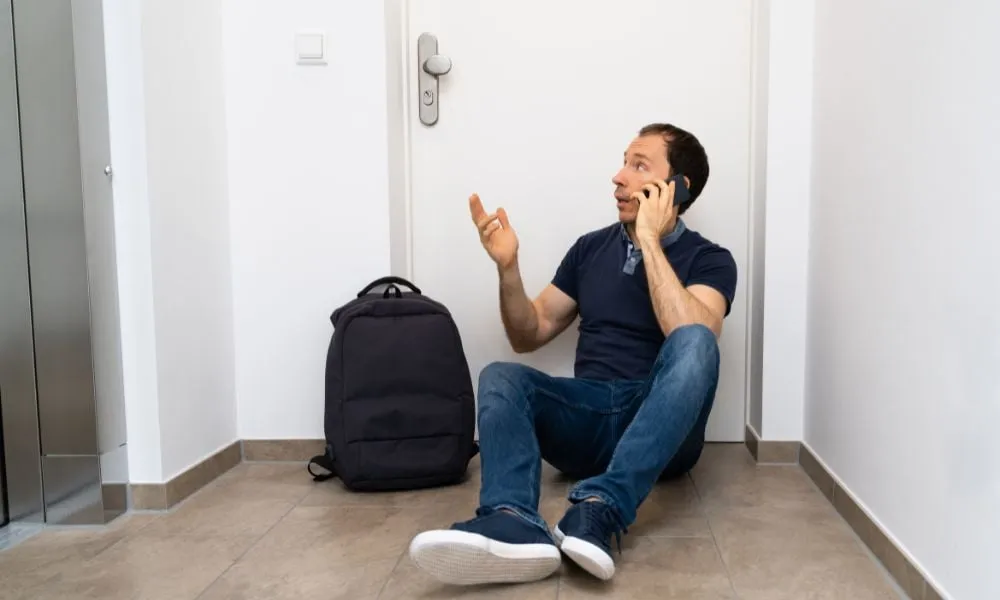common situations that require emergency locksmith services