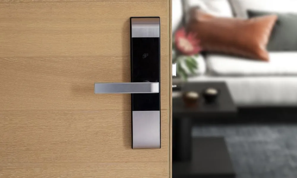factors to consider when choosing a door lock