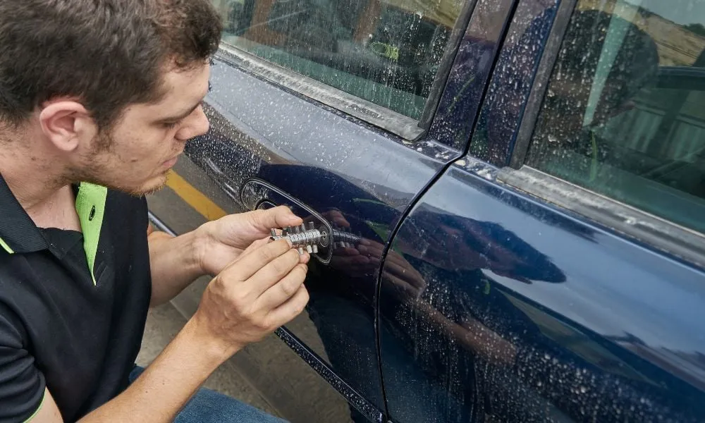 how to choose a dependable car security service