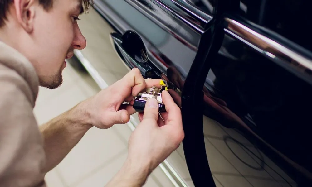 professional advice on car key maintenance from automotive locksmiths