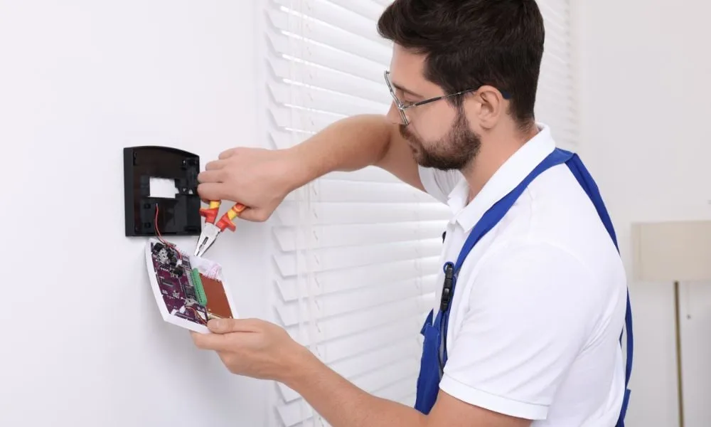 pros and cons of diy lock installation