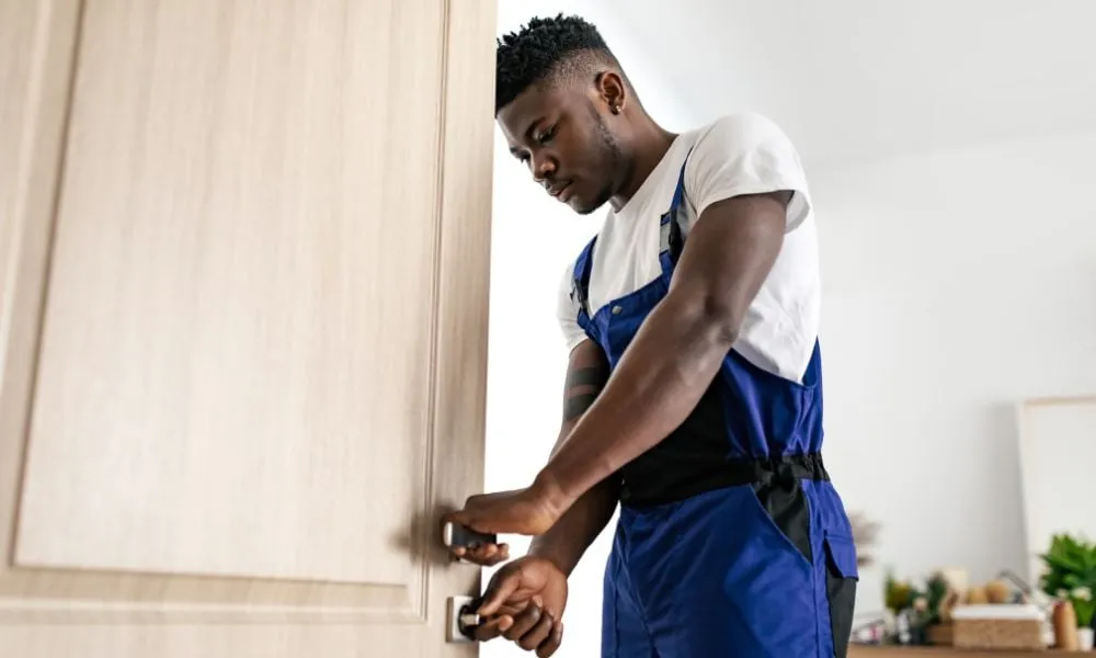 reasons to have a locksmith on speed dial