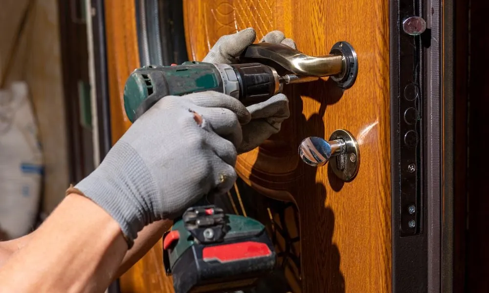 the benefits of professional locksmith services