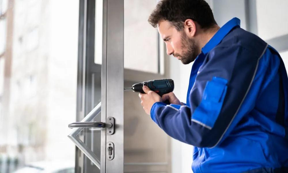the importance of hiring a professional emergency locksmith