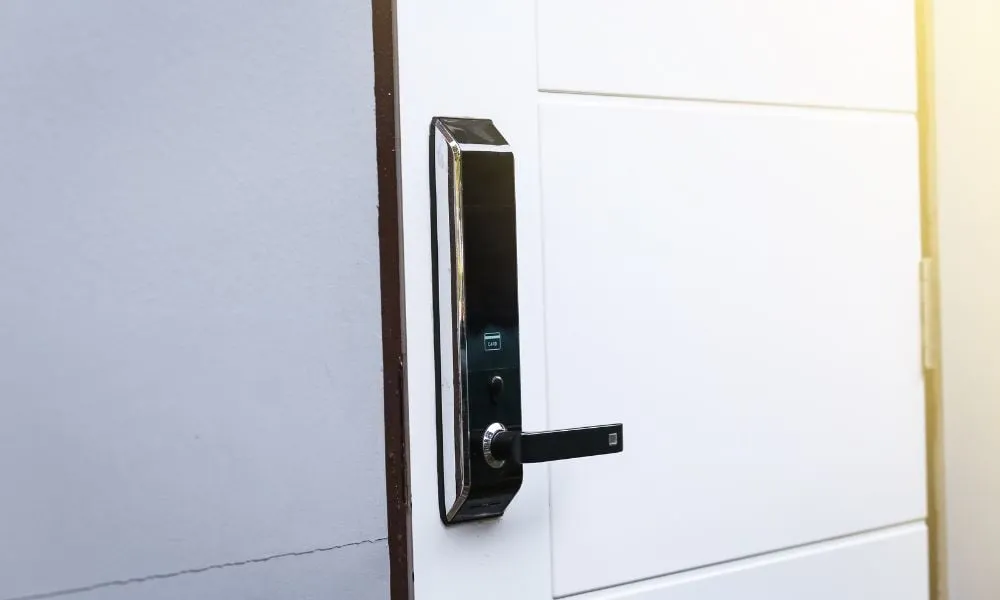 the role of professional residential locksmiths in home security